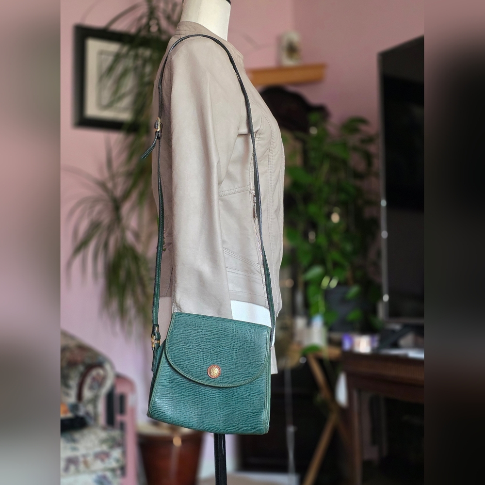 Chic Green and Cream Crossbody Bag with Minimalist Design